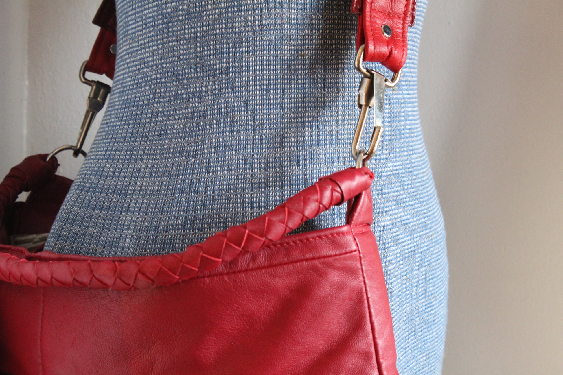 red leather hobo strap detail